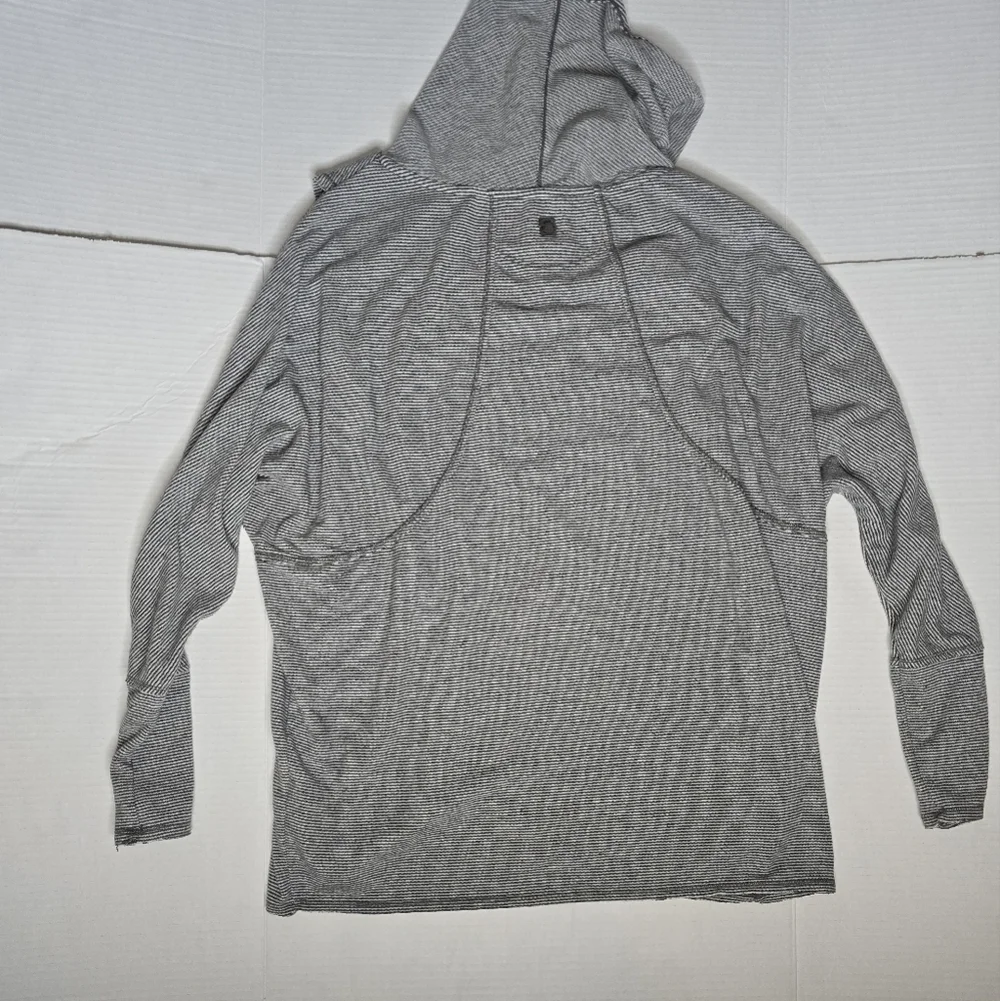 Calvin Klein Performance Stretch Pullover - Picture 3 of 3